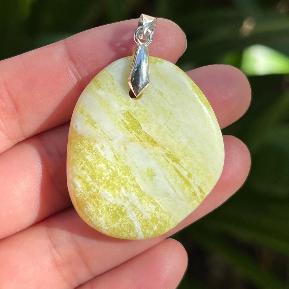 925 silver plated Lemon jade free form pendant